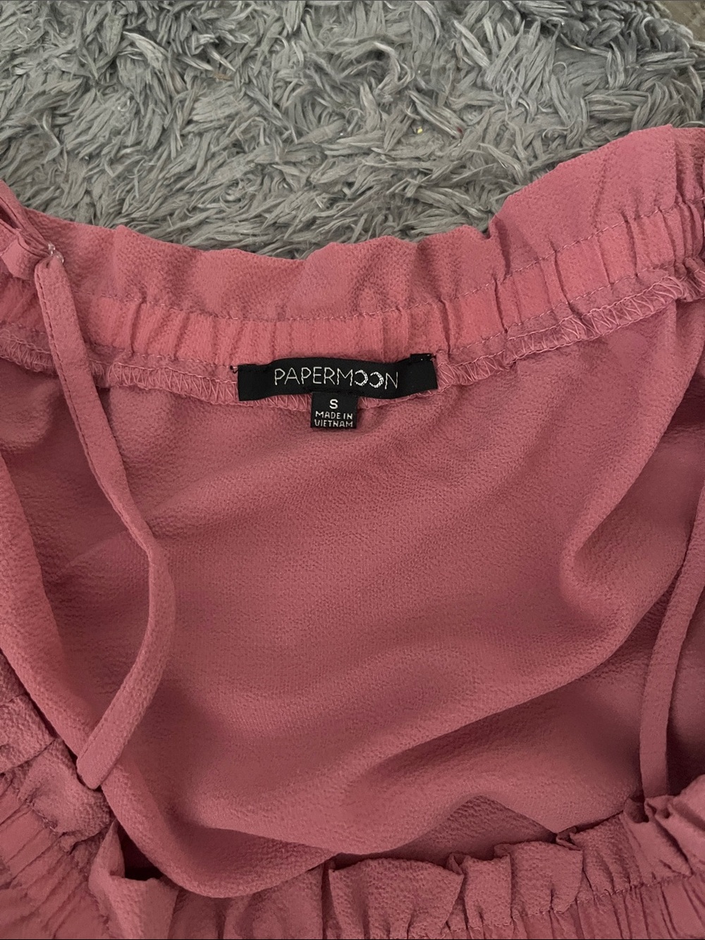 Papermoon Dusty Rose Off-Shoulder Ruffle Crop Top - Picture 2 of 2